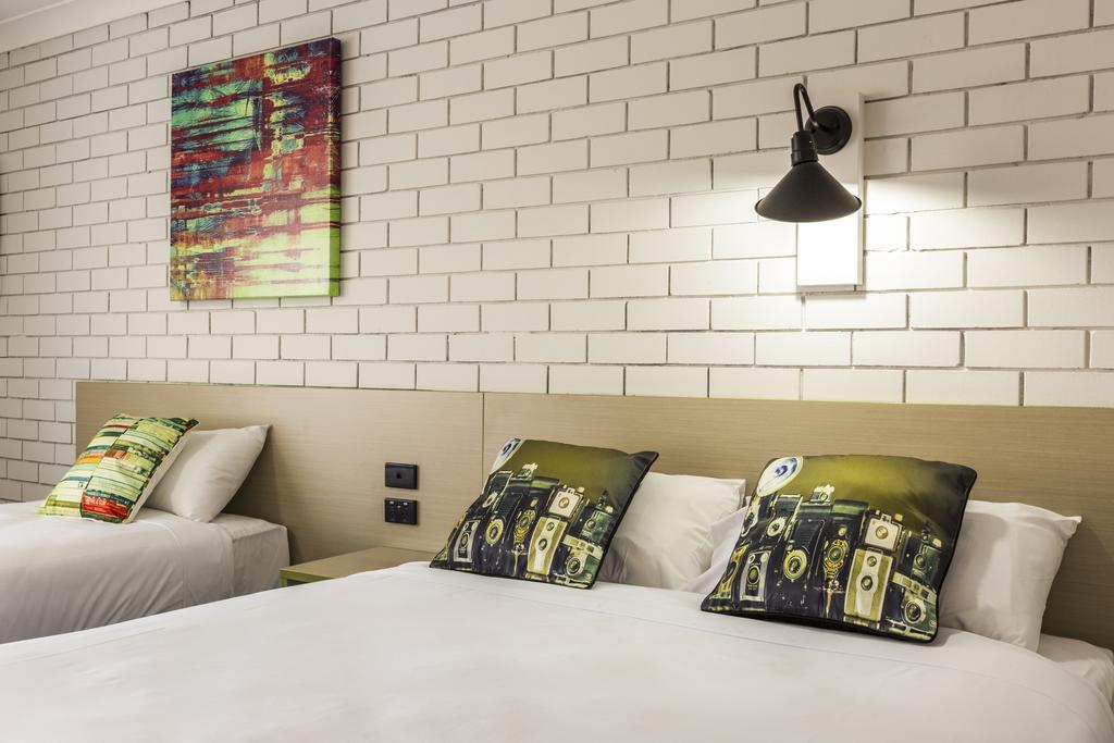 Boomerang Hotel Lavington Bagian luar foto