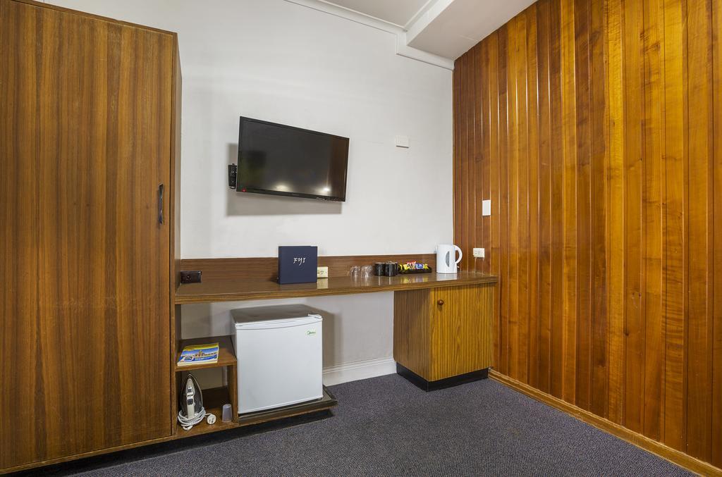 Boomerang Hotel Lavington Bagian luar foto