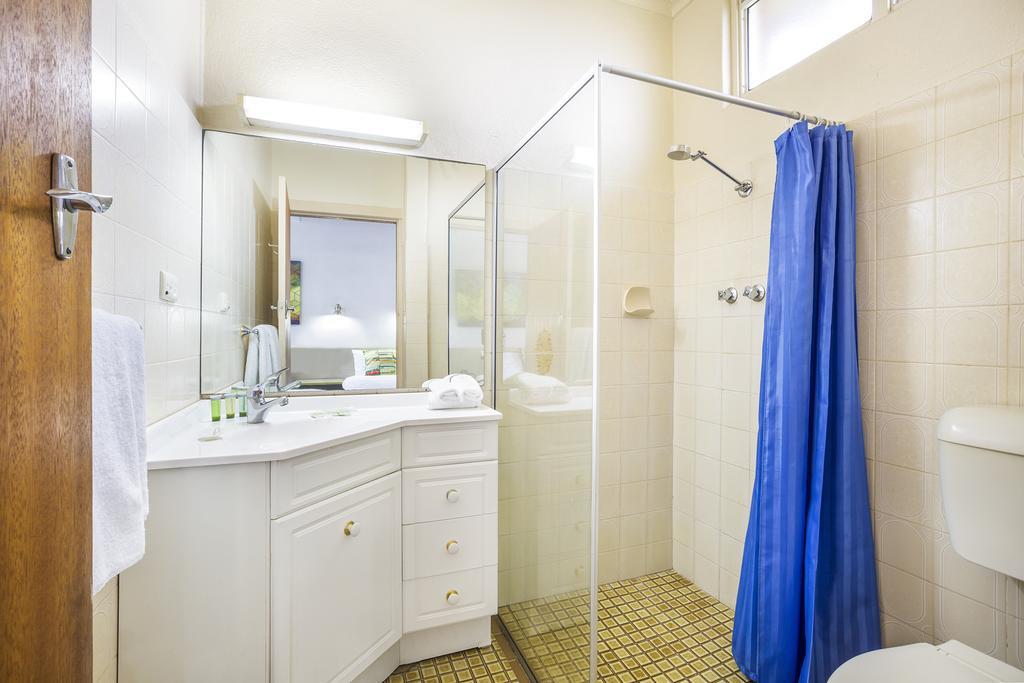 Boomerang Hotel Lavington Bagian luar foto