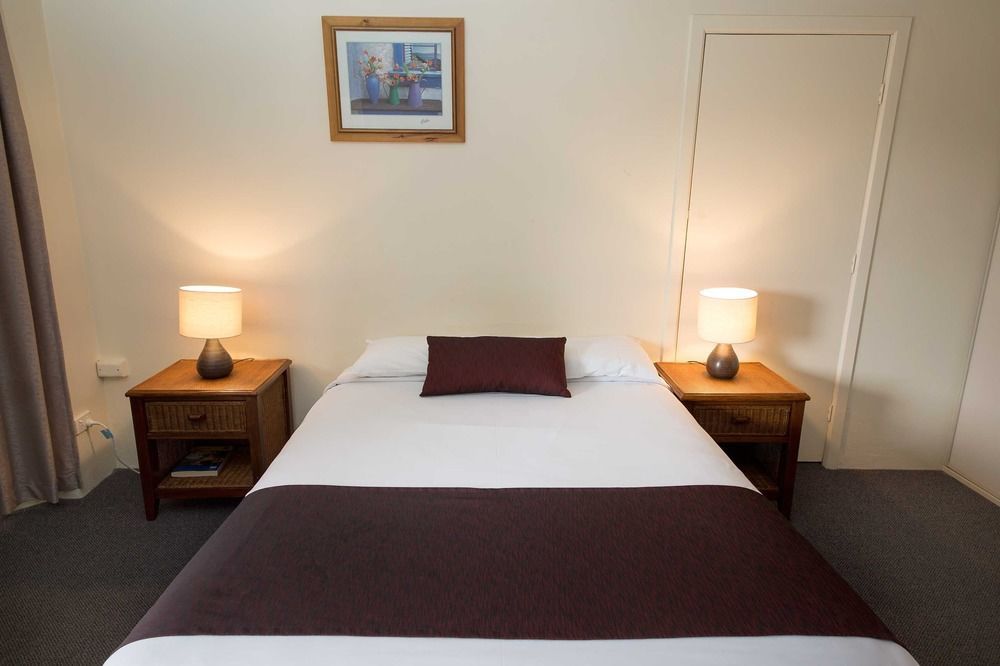 Boomerang Hotel Lavington Bagian luar foto